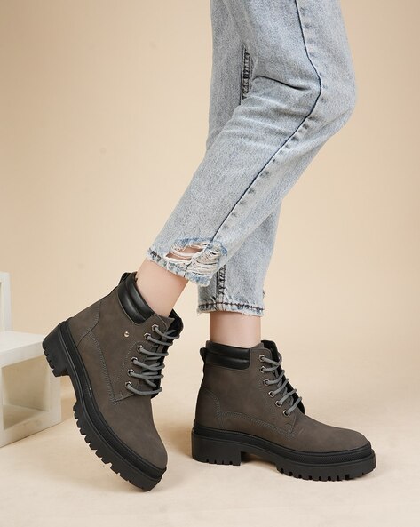 Women Lace Up Ankle Length Boots