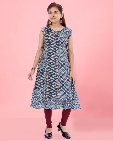 Buy online Biat Neck Printed Kurta Pant Set from ethnic wear for Women by  Niza Fashion for ₹999 at 56% off | 2024 Limeroad.com