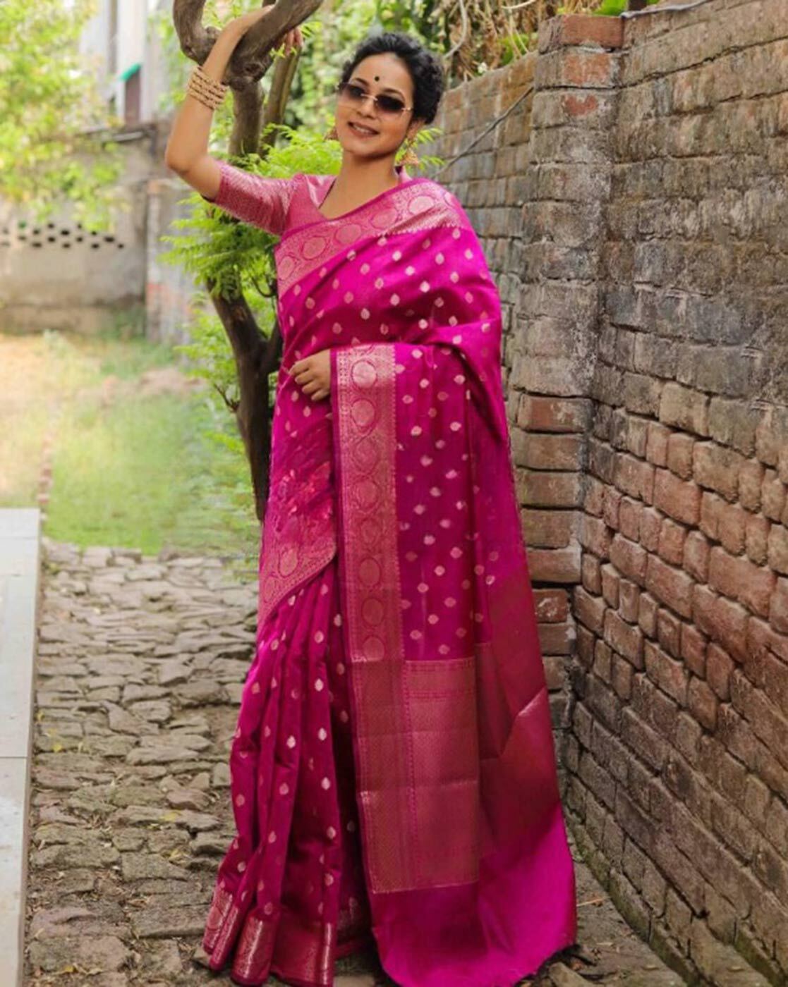 Details 158+ pink pattu saree contrast blouse super hot - glassplus.com.vn