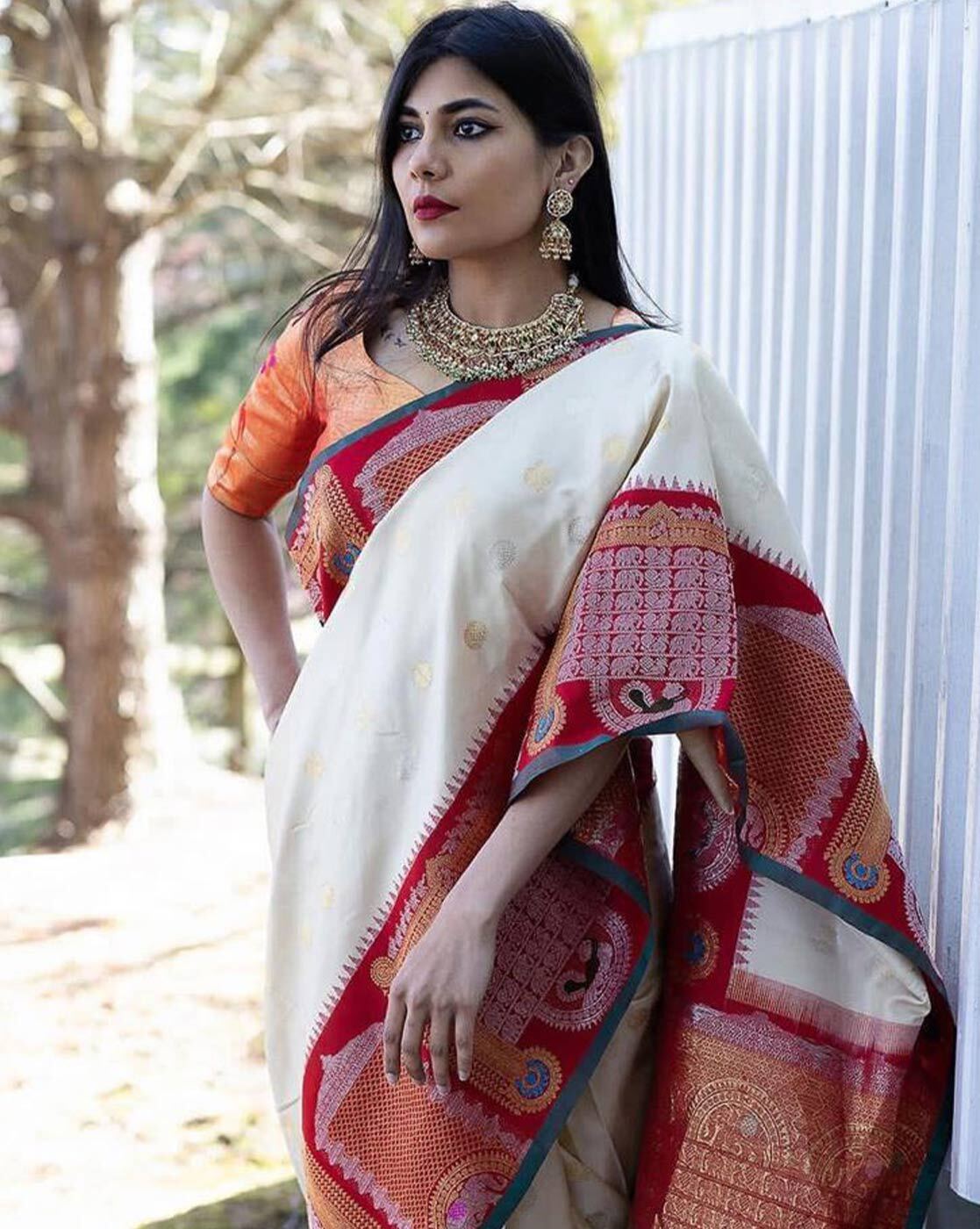 Buy Cream Viscose Silk Woven Floral Garden Saree With Running Blouse For  Women by Nazaakat by Samara Singh Online at Aza Fashions.