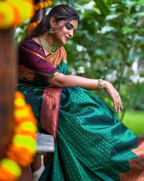 Buy Green Sarees for Women by Indie Picks Online