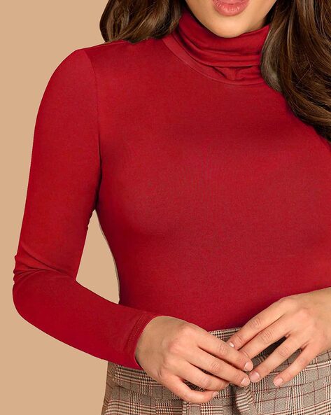 Red turtleneck hot sale t shirt