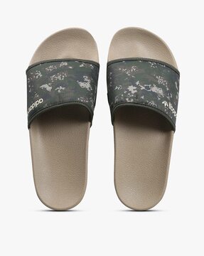 Flip Flops for Men Online from Luxury Brands Up to 30 Off AJIO LUXE