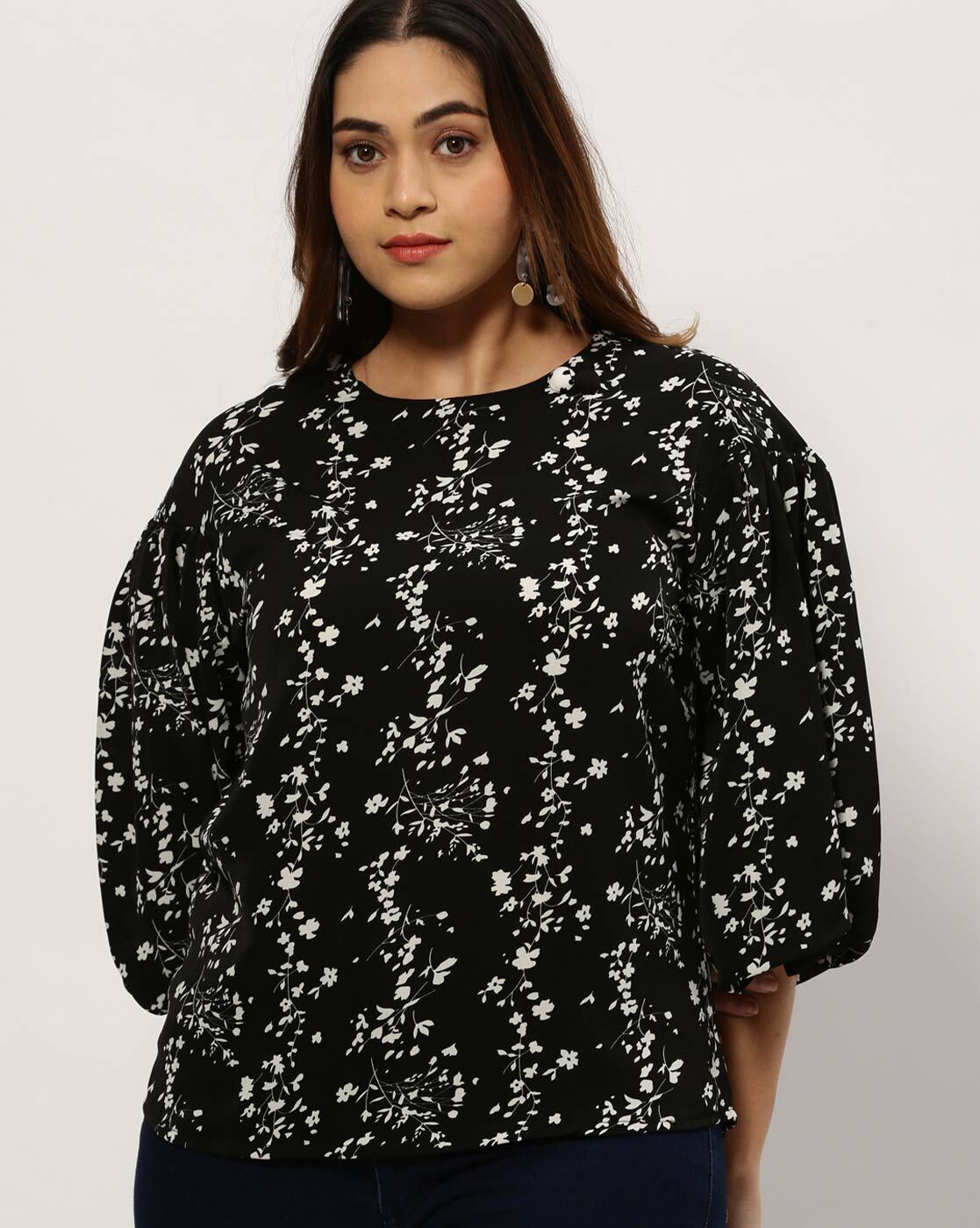 Buy Black Tops for Women by SHOWOFF Online