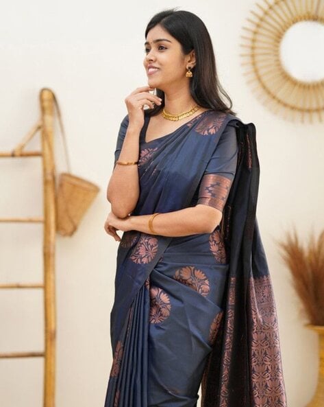 Buy HOUSE OF BEGUM Women's Navy Blue Banarasi Silver Buti Silk Saree with  Blouse Piece | Shoppers Stop