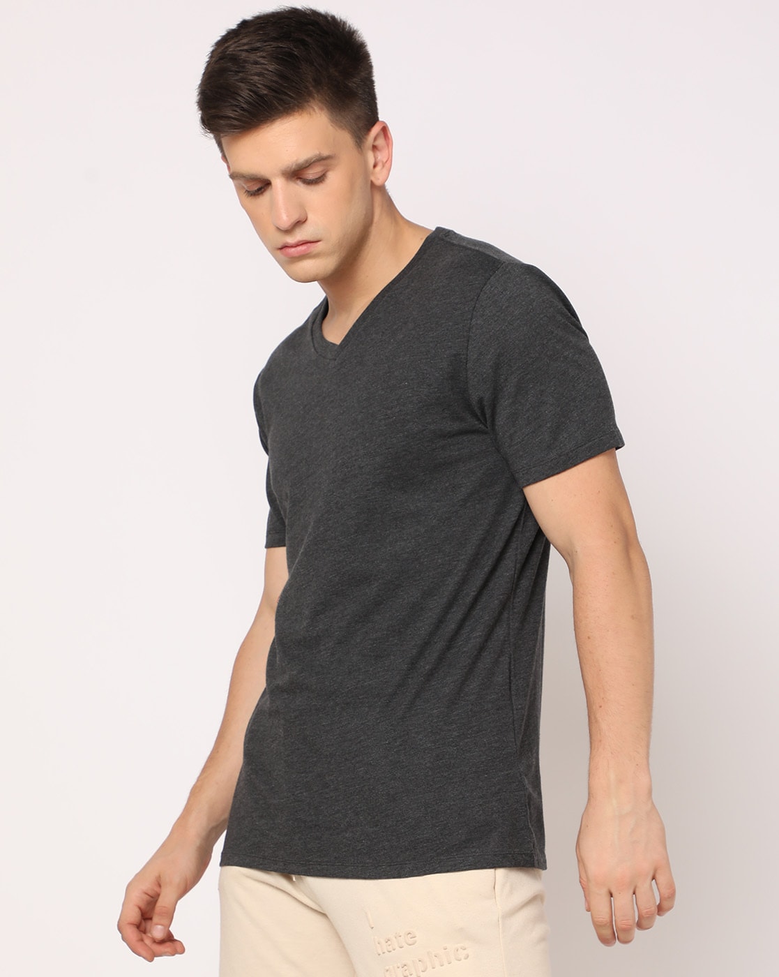 Men's Studios V-Neck T-Shirt in Rock Grey