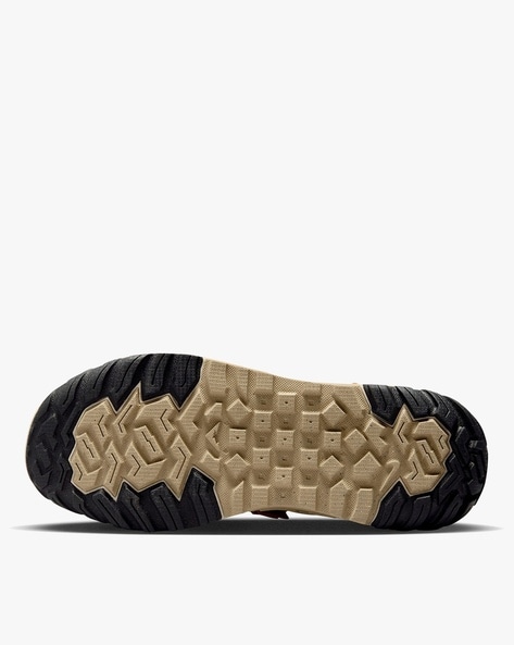 Nike walking sandals outlet mens