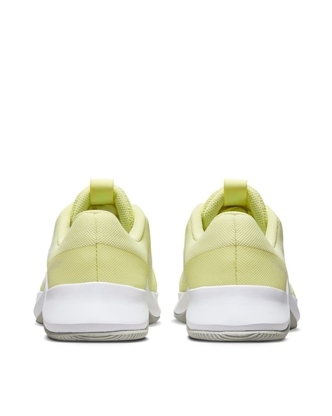 Lime green hot sale nike shoes womens