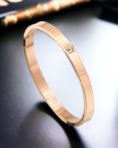 How to Spot a Fake New Model Love Bangle | Love bracelets, Cartier love  bracelet, Cartier love bangle