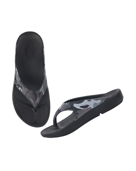 Buy Black Flip Flop \u0026 Slippers for Men by NEOZ Online | Ajio.com