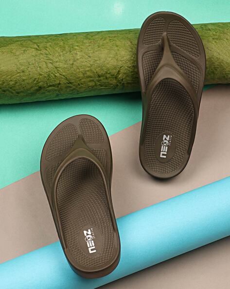 Amazon.com | TELIC Women's Wave Slip-On Shoes, Coral Reef, Size 6 | Walking