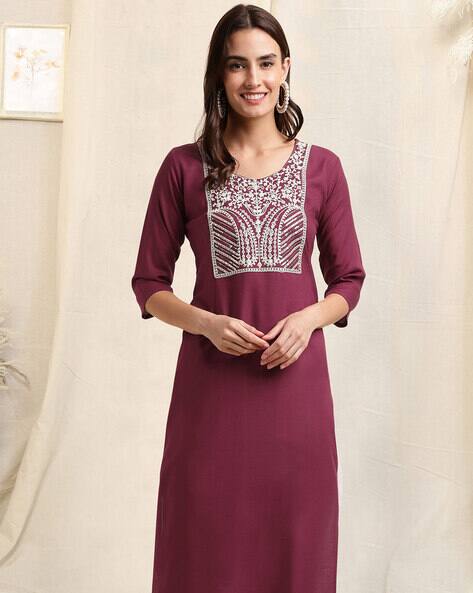 MIRCHI FASHION Embroidered Round-Neck Straight Kurta