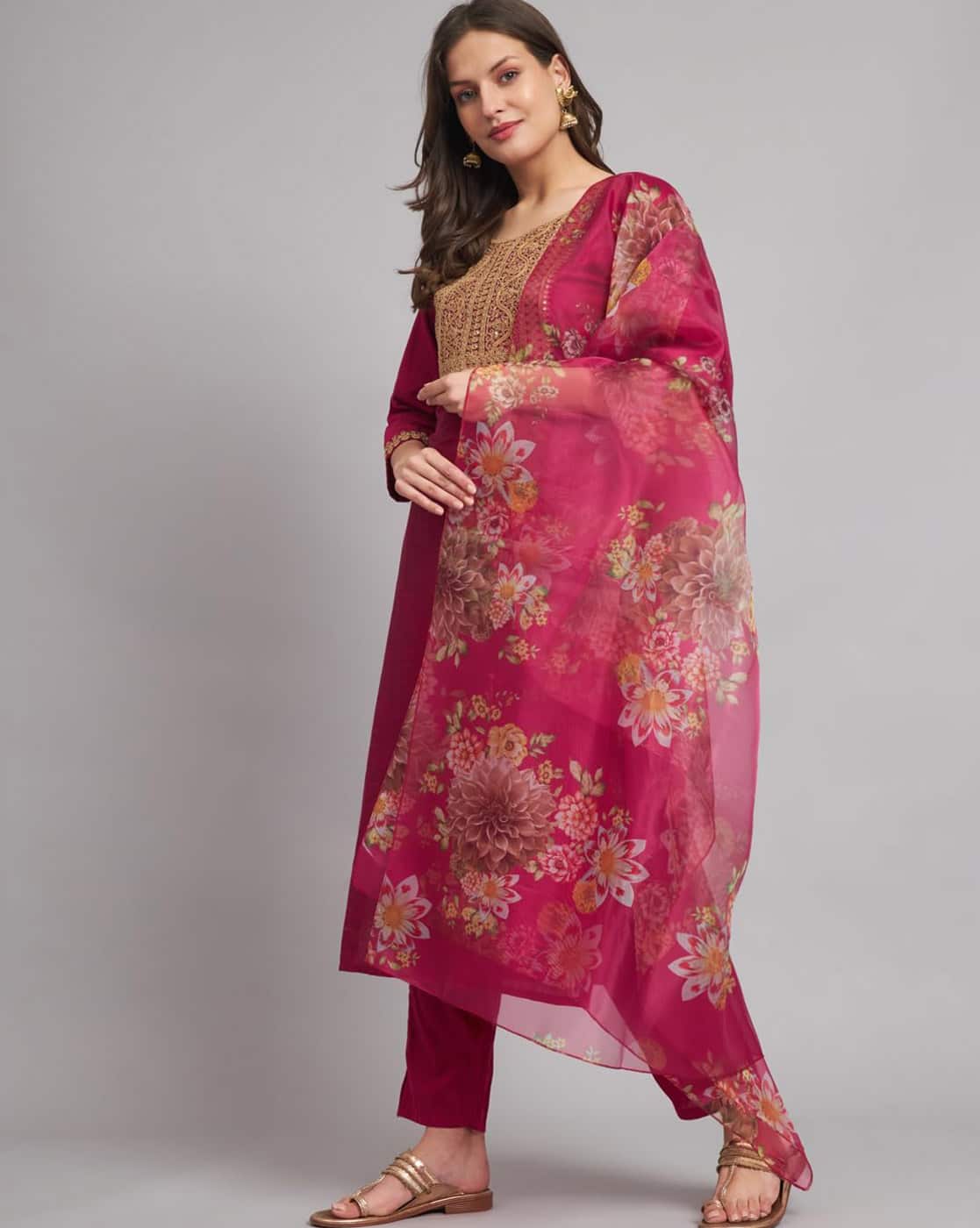 VREDEVOGEL Embellished & Embroidered Straight Kurta & Pants with Dupatta Set (Pink)