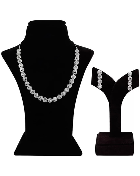 Red Black Rhinestone Necklace. Butler & Wilson Crossover | Etsy | Vintage rhinestone  necklace, Black rhinestone, Vintage rhinestone