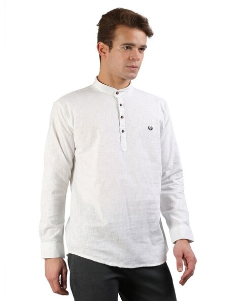 White kurta with online black button