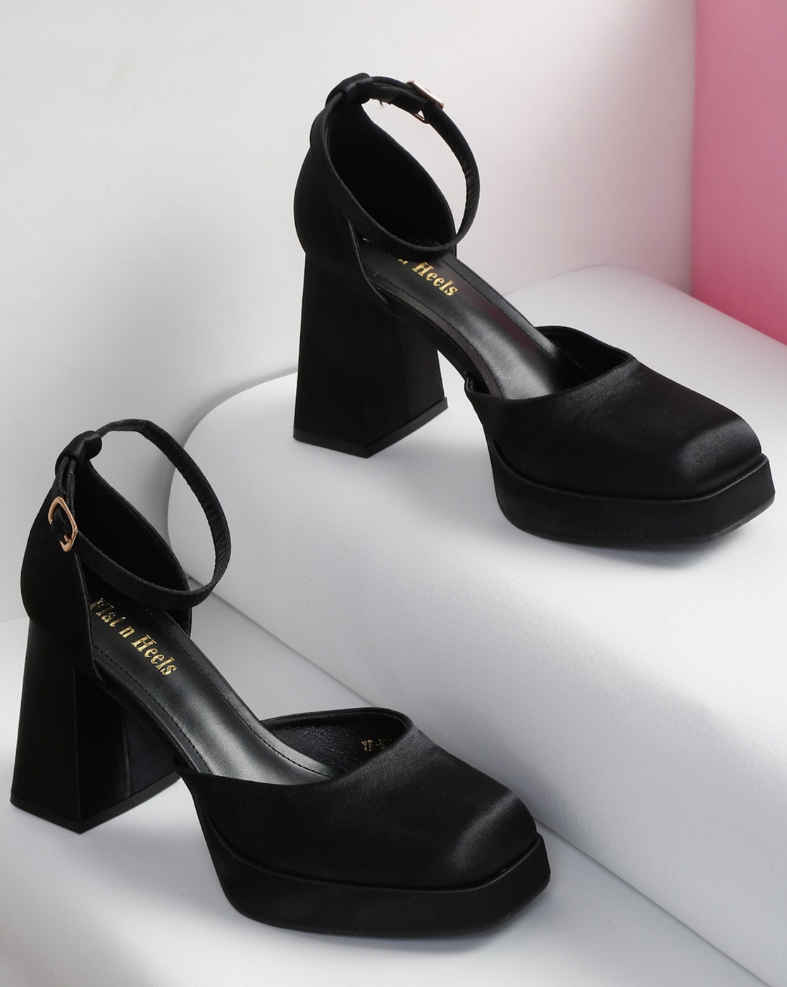 Vintage Style Black Leatherette Bow Tie Pointed Toe Heels – Unique Vintage