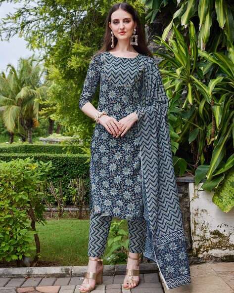 Buy online Self Design Kurta Palazzo Set With Dupatta from ethnic wear for  Women by Shopping Queen for ₹1329 at 63% off | 2024 Limeroad.com