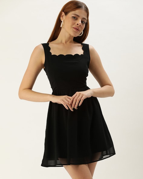 Black dress 2024 scalloped neck