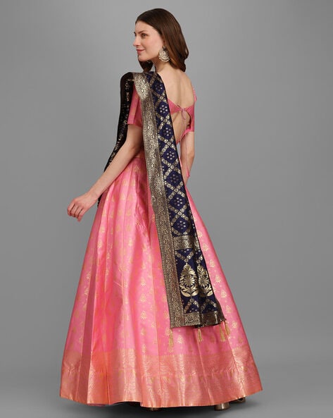Gold lehenga with baby pink dupatta | Simple saree designs, Blouse designs  silk, Bridal looks