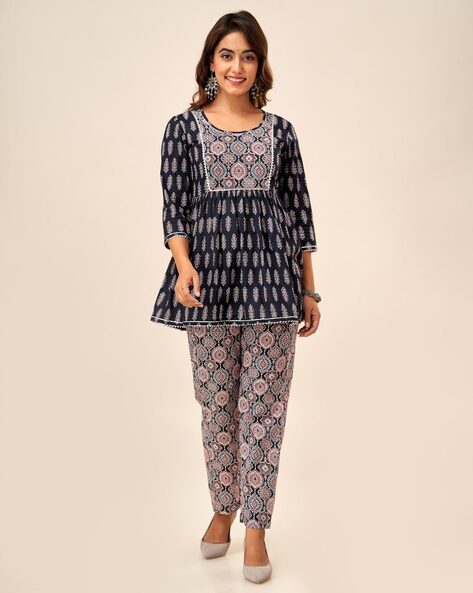 Women Rayon Floral Printed Straight Fit Kurta Set with Trouser Pant –  Mirchi Fashion