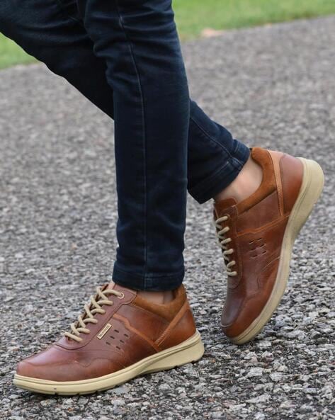 Lace-up Shoes with Lace Fastening 