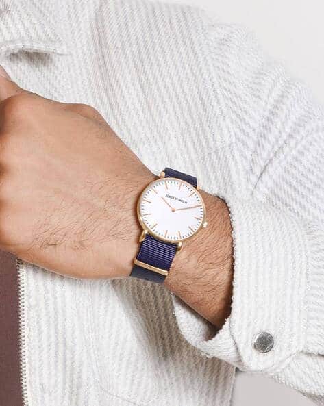 Joker & Witch AMWW455 Men Analogue Wrist Watch with Tang Buckle Clasp