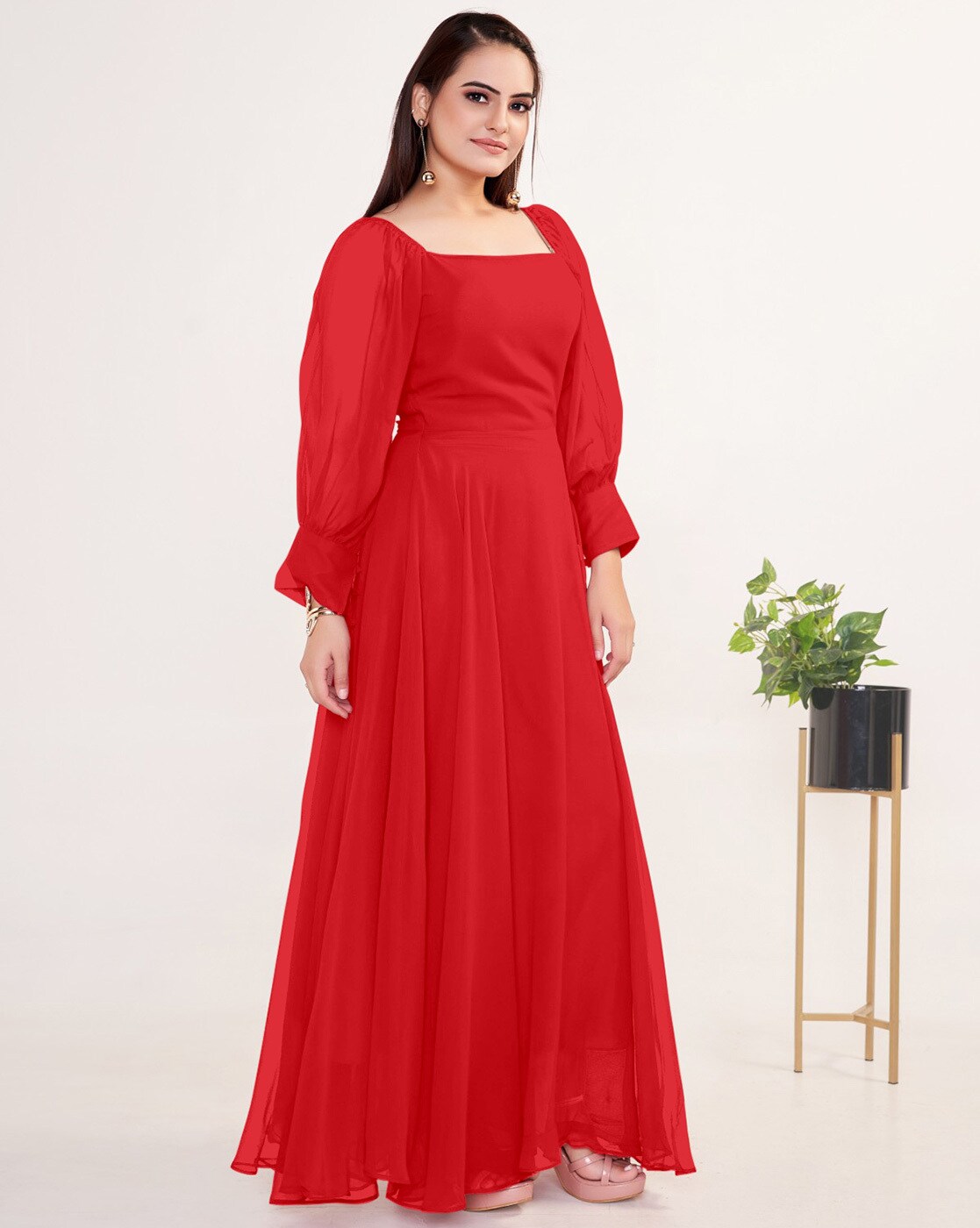 Red Lace Muslim Wedding Dress With Pearls And Long Sleeves Sparkling Dubai  Red Bridal Gown Pricess Vestido De Novia 2023 From Donnaweddingdress26,  $151.82 | DHgate.Com