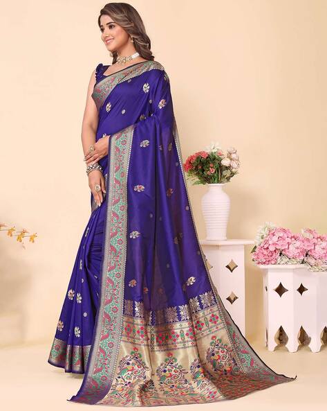 Women Stylish Flower Design Semi Silk Lavender Saree with Jari Border