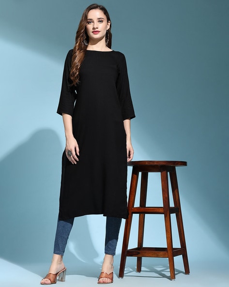 Women Boat Neck Straight Kurta