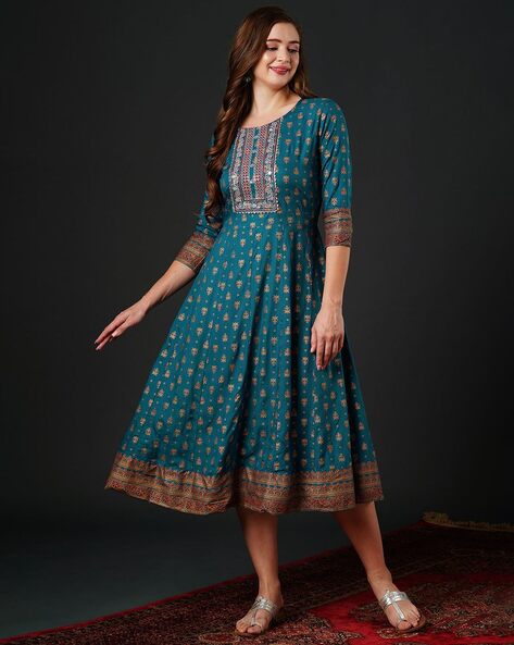 Women Regular Fit Embroidered Flared Kurta