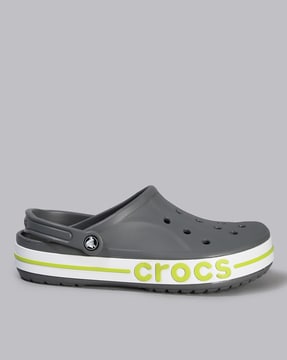 Crocs for shop men below 500