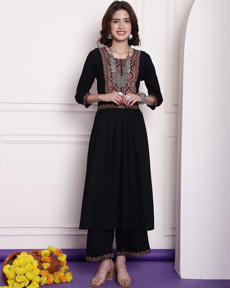 Tulsattva Embellished & Embroidery Straight Kurta