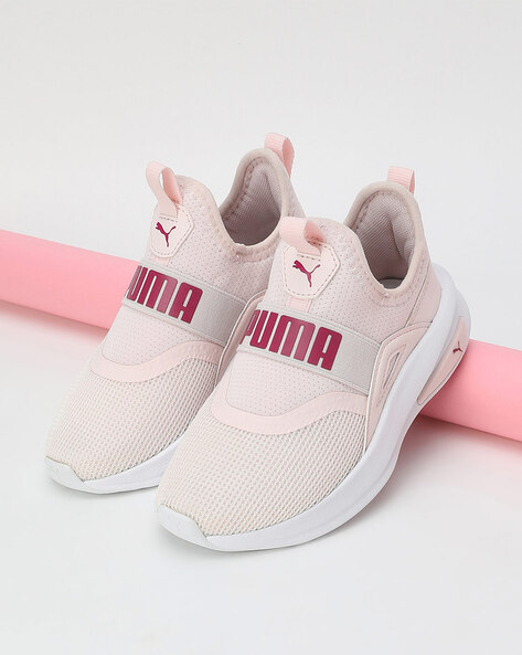 Kids sale pink pumas