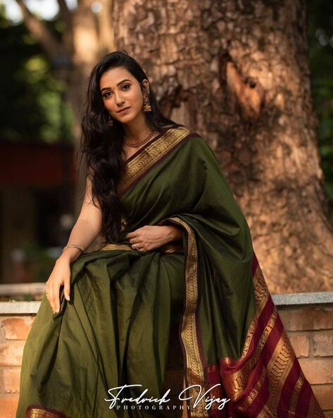 Buy Green Sarees for Women by Fratona Online