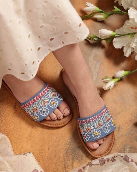 Embroidered best sale house slippers