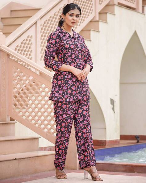 Women's Printed Tunic & Trousers With Gotta Patti Details - Ahalyaa in 2023  | Print tunic, Womens business casual, Top fabric