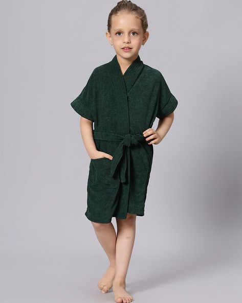 Luxury Hooded Hunter Green Bath Robe For Women. 50 inch Length, Fits Most  Medium, Large and XL Sizes. at Amazon Women's Clothing store