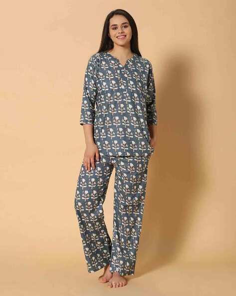 Hot pyjamas discount