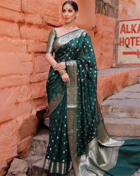 Art Banarasi Silk Classic Saree in Green