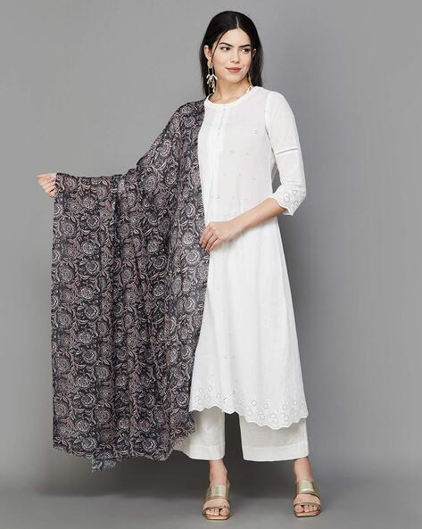 Women Floral Print Shawl with Frayed Hem Price in India