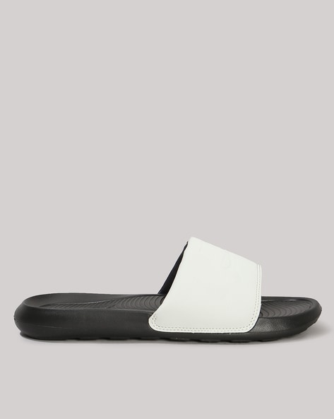 Nike benassi slides discount mens black and white