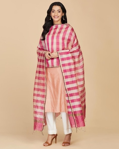 Women Checked Dupatta with Tassels Price in India