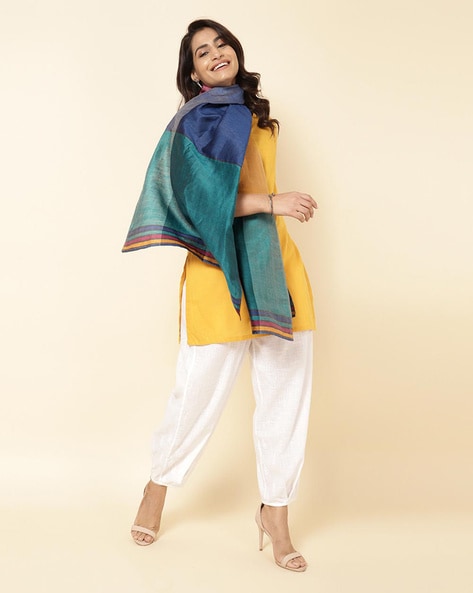 Women Colourblock Stole Price in India