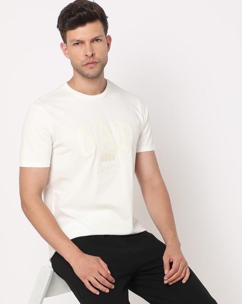 Men Embroidered Slim Fit Crew-Neck T-Shirt