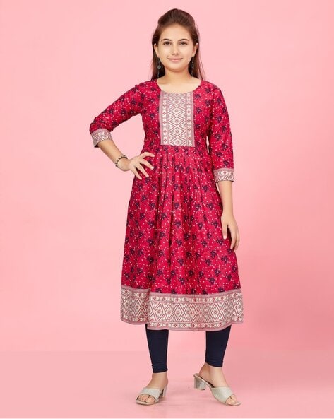 Designer Hand Embroidery Full Sleeves Kurti at Rs 940 | Full Sleeve Ladies  Kurti in Bharuch | ID: 22735501012