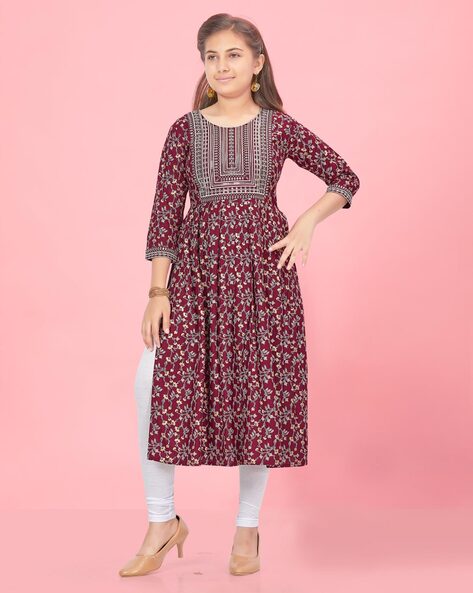 Buy Latest Designer Kurtis Online for Woman | Handloom, Cotton, Silk  Designer Kurtis Online - Sujatra – Page 8