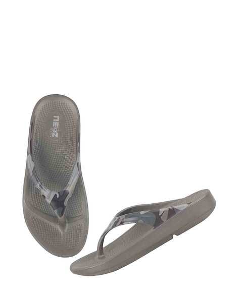 Camouflage flip best sale flops womens