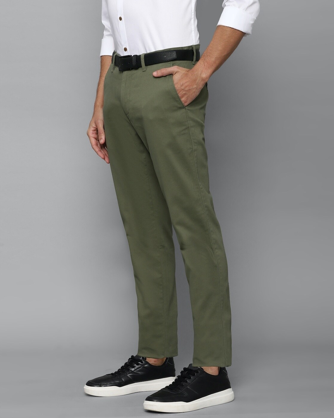 Buy The Indian Garage Co Men Olive Green Solid Chinos Trousers - Trousers  for Men 19674536 | Myntra