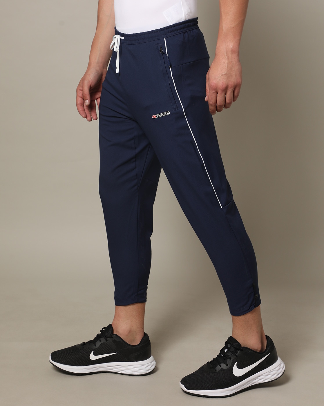 NIKE RUNNING - Phenom Elite Wild Run Tapered Cropped Dri-FIT Track Pants -  Black Nike Running