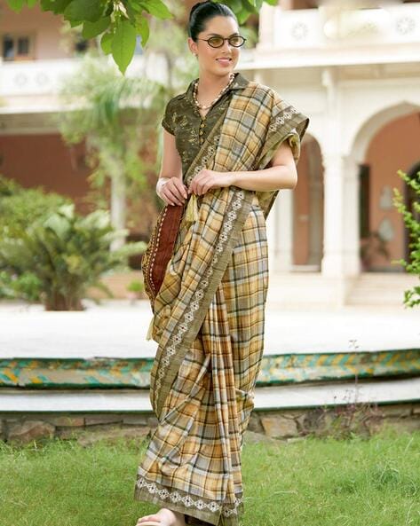 Multicolored Checked Designed with Leaf Jari Butta without Bordered Pure Silk  Saree and Magent… | Silk sarees with price, Indian saree blouses designs,  Checks saree